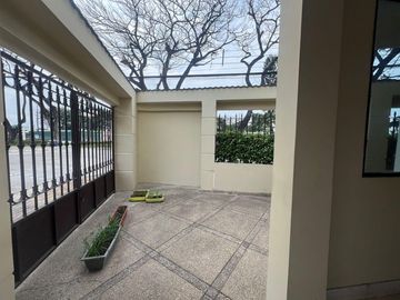 VENTA CASA ESQUINERA URB. LA PUNTILLA (RS)