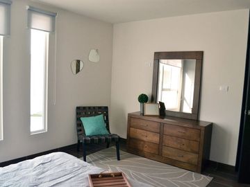 Casa en Pozos con 4 habitaciones y 4 Baños en Privada