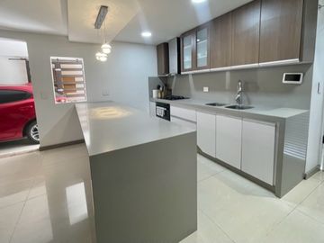 casa en venta en valle del lili. Cod V2008