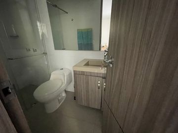 casa en venta en valle del lili. Cod V2008