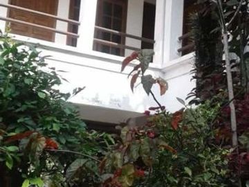 Rumah Kokoh Sangat Strategis Komersil Jalan Surya Sumantri Pasteur Bandung