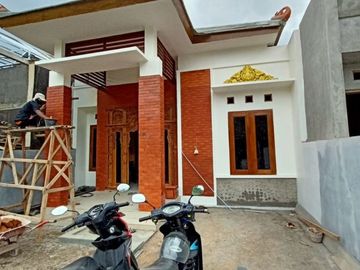 Hunian Klasik Jawa Modern, Lokasi Strategis Depan Candi Prambanan.