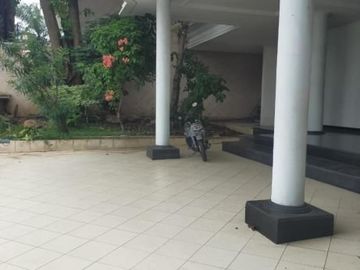 xykyr.Rumah Besar Darmo Permai, Nol Jl Raya Cocok utk perkantoran