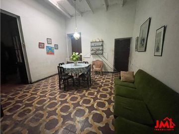 SE Vende Casona Céntrica A UNA Cuadra DE LA Plaza DE Armas
