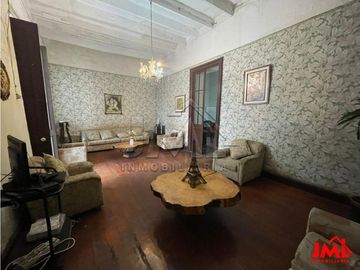SE Vende Casona Céntrica A UNA Cuadra DE LA Plaza DE Armas
