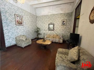 SE Vende Casona Céntrica A UNA Cuadra DE LA Plaza DE Armas