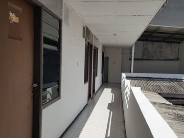 Disewakan Rumah Lokasi Di Jl. Raya Rungkut Mejoyo, Surabaya