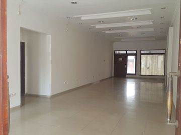 Disewakan Rumah Lokasi Di Jl. Raya Rungkut Mejoyo, Surabaya