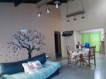 Venta - Casa - Garin - Remodelada - Excelente Zona