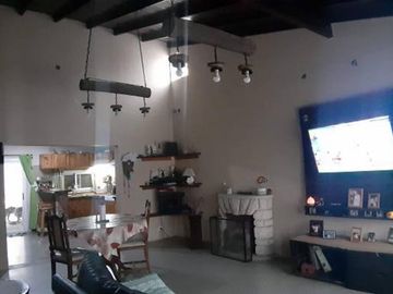 Venta - Casa - Garin - Remodelada - Excelente Zona
