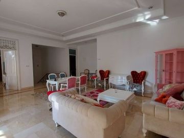 DIJUAL RUMAH CANTIK dgn KOLAM RENANG di Jl KEMANG DALAM, JAKSEL