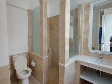DIJUAL RUMAH CANTIK dgn KOLAM RENANG di Jl KEMANG DALAM, JAKSEL