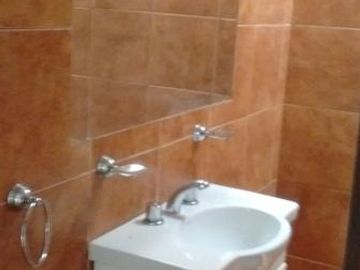 PH - Lanús Este