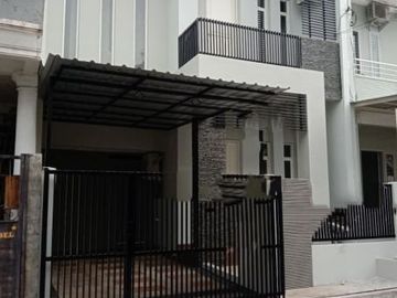Rumah Puri Asri Pakuwon City Hadap Utara xysai