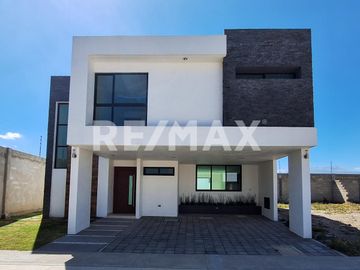 CASA EN CONDOMINIO EN VENTA - (3)