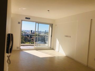 EXCELENTE DEPARTAMENTO DE 2 AMBIENTES A ESTRENAR CON BALCÓN