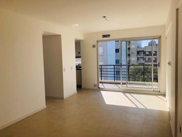 EXCELENTE DEPARTAMENTO DE 2 AMBIENTES A ESTRENAR CON BALCÓN