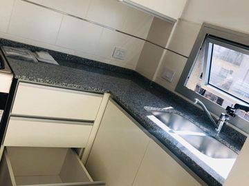 EXCELENTE DEPARTAMENTO DE 2 AMBIENTES A ESTRENAR CON BALCÓN