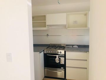 EXCELENTE DEPARTAMENTO DE 2 AMBIENTES A ESTRENAR CON BALCÓN