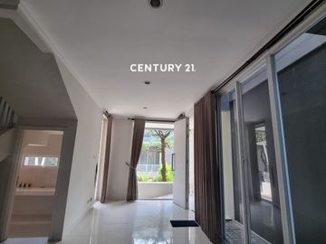 Rumah Siap Huni Dijual Di Cluster One Gate System Di Sektor 9