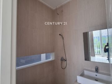 Rumah Siap Huni Dijual Di Cluster One Gate System Di Sektor 9