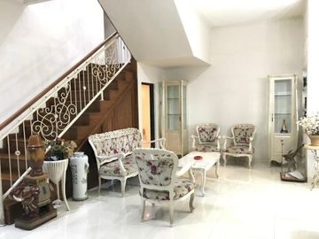 RUMAH MEWAH DI ARCAMANIK