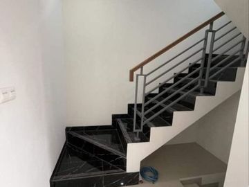 Rumah Baru Siap Huni Minimalis Modern Di Batununggal