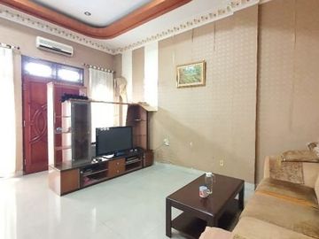 Villa di Jl. Brastagi ( Madong Lubis )