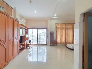 Villa di Jl. Brastagi ( Madong Lubis )