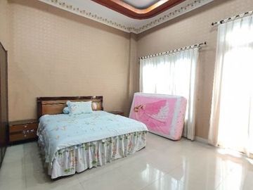 Villa di Jl. Brastagi ( Madong Lubis )