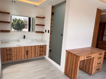 CASA EN VENTA EN CLUB DE GOLF SLP