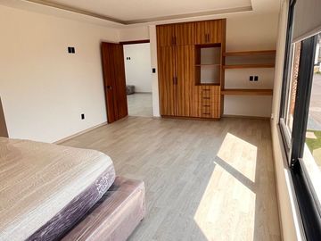 CASA EN VENTA EN CLUB DE GOLF SLP
