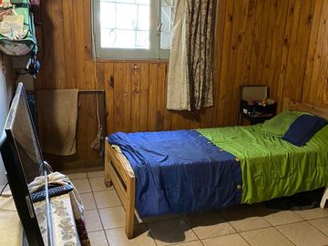 LATORRE PROP VENDE CASA DE 3 AMB CON PARQUE..URGENTE!! HAY PLANOS Y ESCRITURA