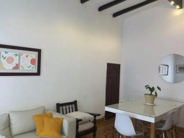 Oportunidad Desarrollistas Venta Casa a Reciclar 4 dormitorios z/CPC en Arguello U$S110.000.