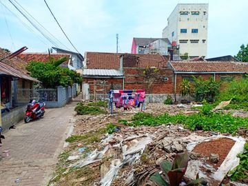 30 meter dari jalan raya Kopo
