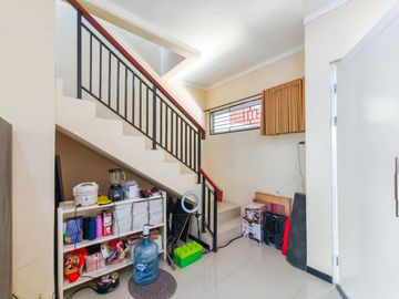 Rumah Minimalis 4 menit ke RSU Hermina Serpong 2 Lt Siap Huni J-50502