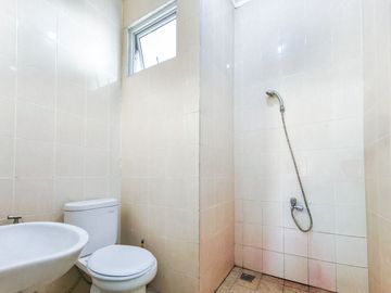 Rumah Minimalis 4 menit ke RSU Hermina Serpong 2 Lt Siap Huni J-50502