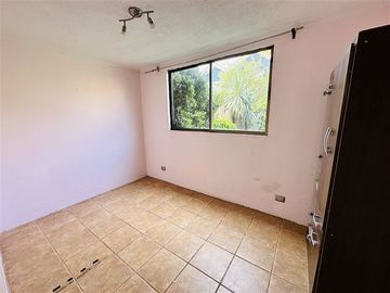 Casa en venta de 4 dorm./ Patente Comercial vigente/Piscina