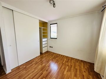 Casa en venta de 4 dorm./ Patente Comercial vigente/Piscina