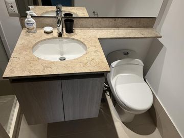 apartaestudio en arriendo/venta en portal de genoves. Cod V105677