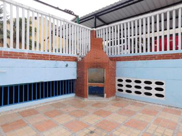 apartamento en arriendo en ciudad jardín. Cod A94635
