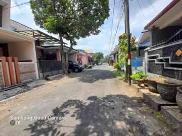 Rumah Baru 2,5 Lantai Luas 120 di Sulfat Raya kota Malang