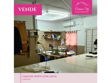 Casa en venta con local comercial