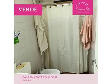 Casa en venta con local comercial