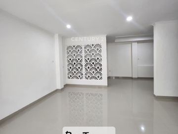 Jual Rumah Bagus Full Renov Siap Huni  Di Jaka Setia Bekasi