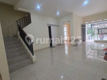 Dijual Rumah Cantik Siap Huni di Gading Serpong