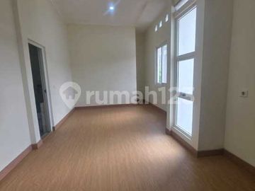 Dijual Rumah Cantik Siap Huni di Gading Serpong