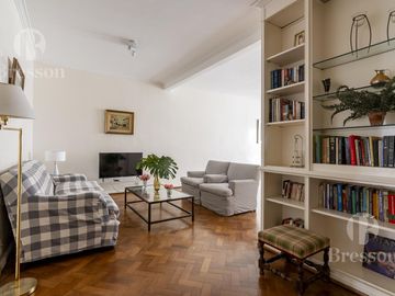 Alvear al 1700- Recoleta