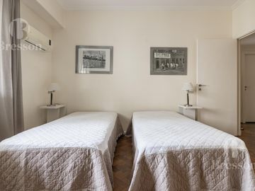 Alvear al 1700- Recoleta