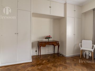 Alvear al 1700- Recoleta